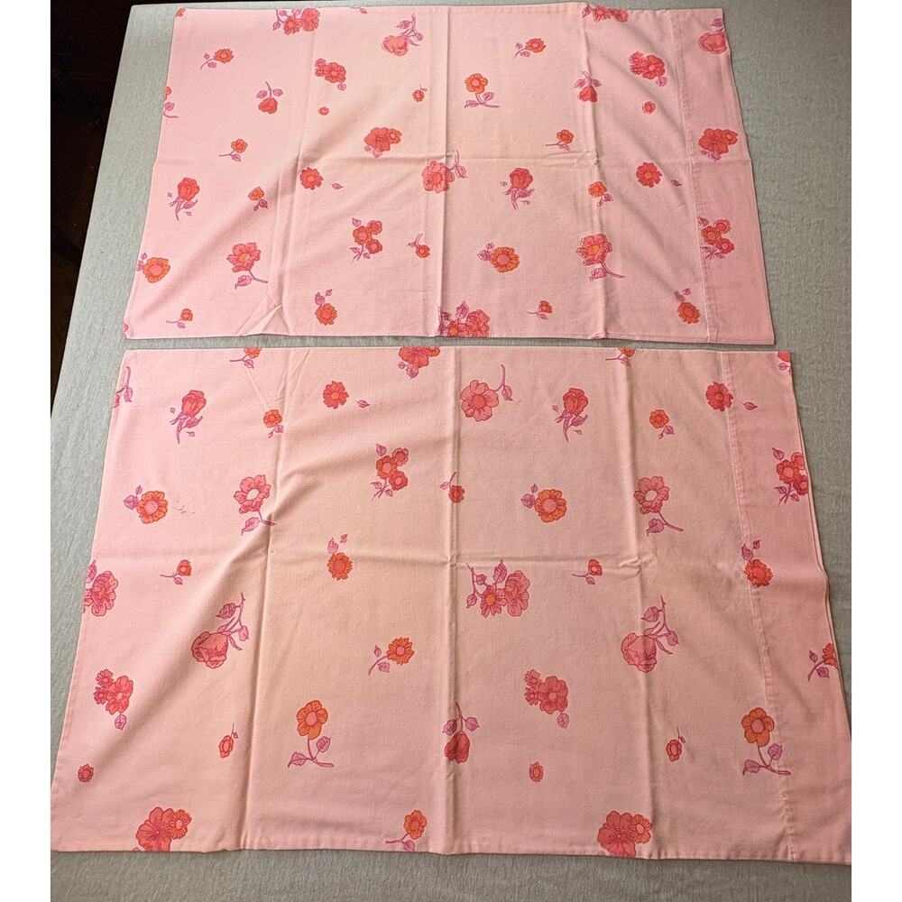 Set 2 Vintage Pink Rose Floral Pillowcases 1960s 1970s Pair Cottagecore Barbie